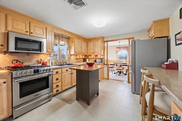 $549,000 | 141 Little Fawn Road, Southington, CT 06489