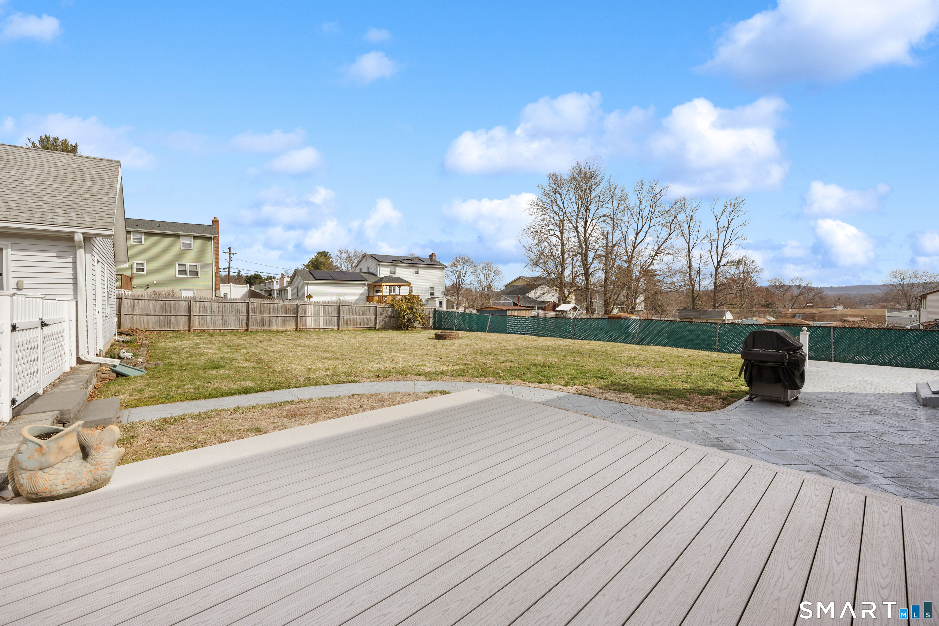 141 Little Fawn Road Southington, CT 06489 - Photo 3 of 35