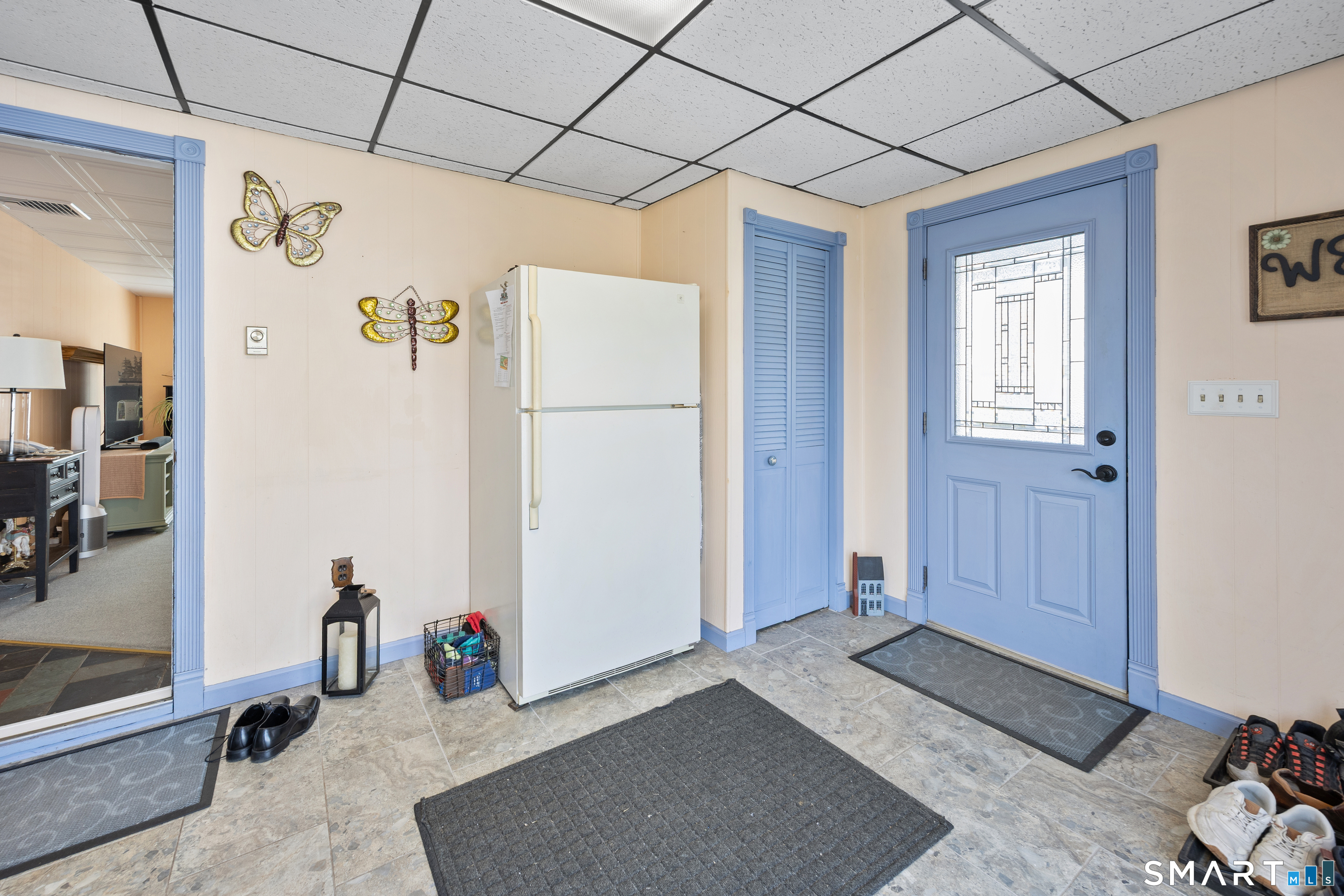 141 Little Fawn Road Southington, CT 06489 - Photo 4 of 35