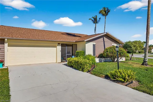 $409,000 | 303 Reynolds Court, Unit M16, Naples, FL 34112