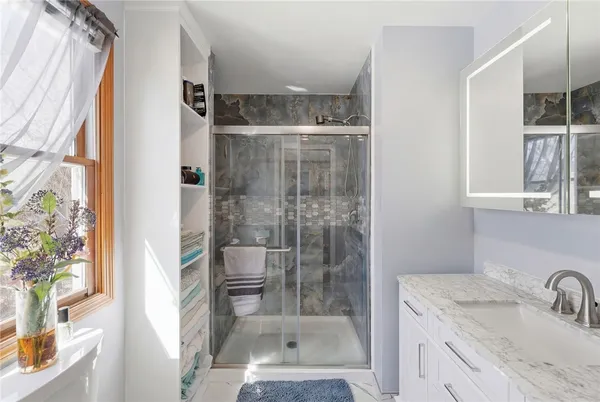 $995,000 | 11 Fox Court, South Kingstown, RI 02879