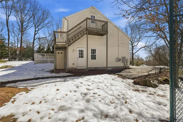 $995,000 | 11 Fox Court, South Kingstown, RI 02879