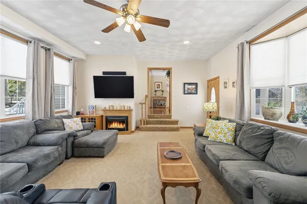 $995,000 | 11 Fox Court, South Kingstown, RI 02879