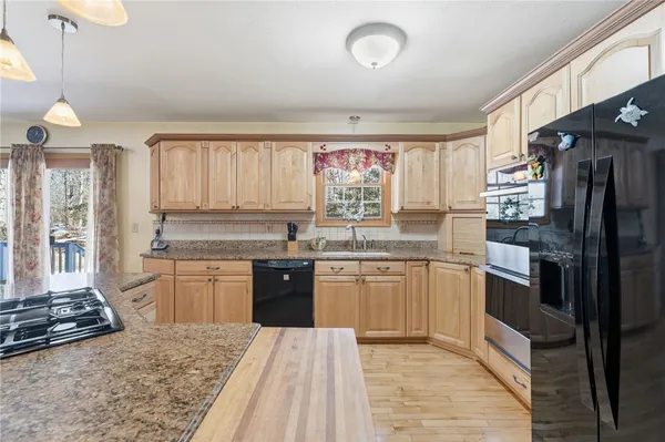 $995,000 | 11 Fox Court, South Kingstown, RI 02879