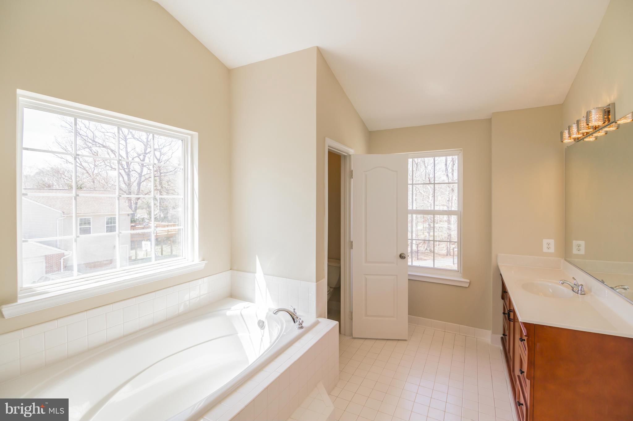7915 Woodyard Road Clinton, MD 20735 - Photo 20 of 30 Bath (Master)