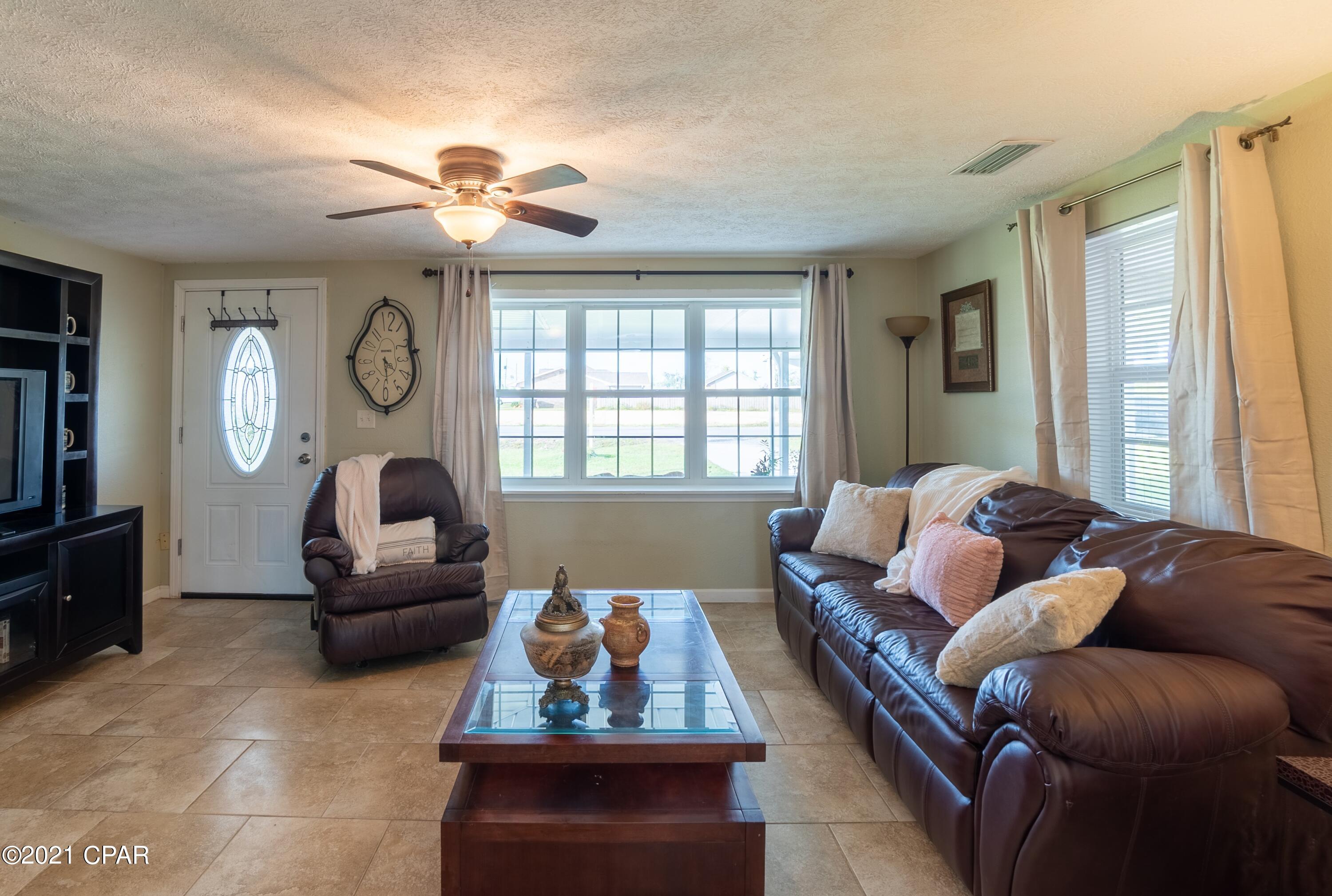 2824 Avon Road Panama City, FL 32405 - Photo 7 of 28 Gallery Image 7