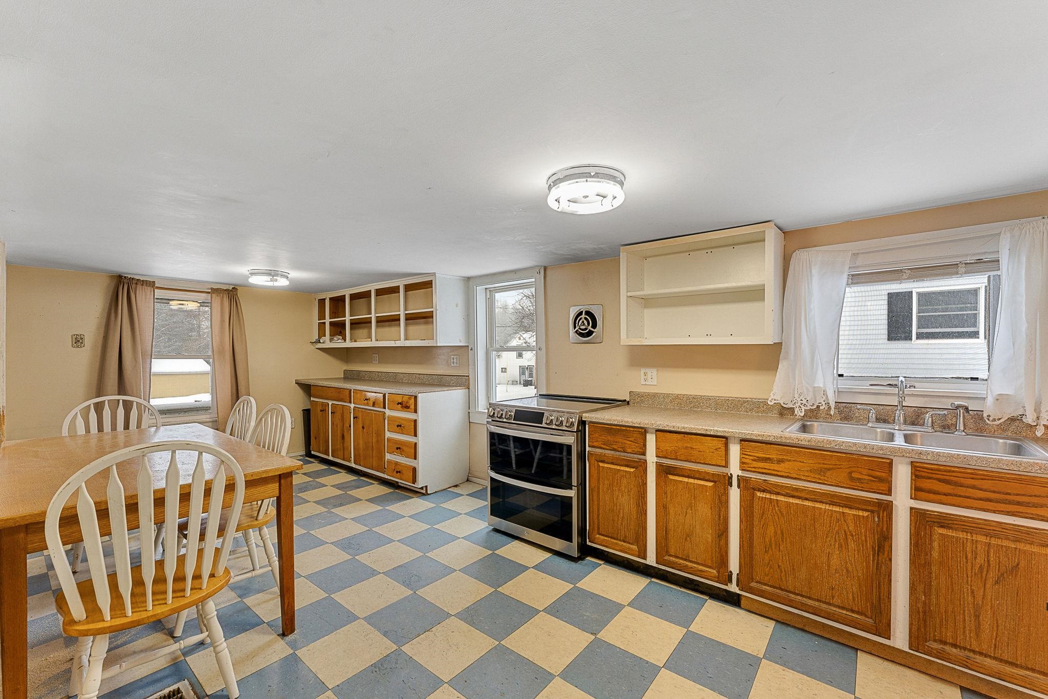 90 King Street Northfield, VT 05663 - Photo 9 of 24