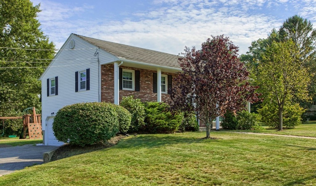 30 Pelczar Road Dracut, MA 01826 - Photo 1 of 19 Gallery Image 1