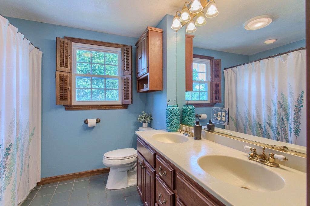30 Pelczar Road Dracut, MA 01826 - Photo 11 of 19 Gallery Image 11