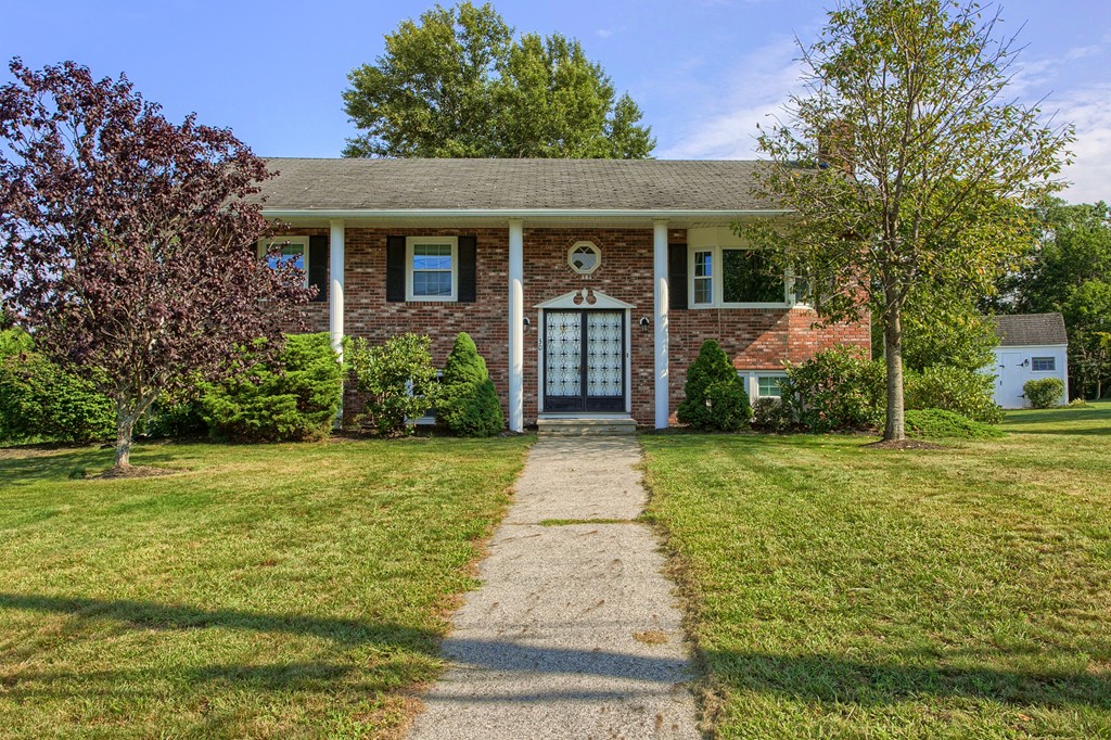 30 Pelczar Road Dracut, MA 01826 - Photo 2 of 19 Gallery Image 2