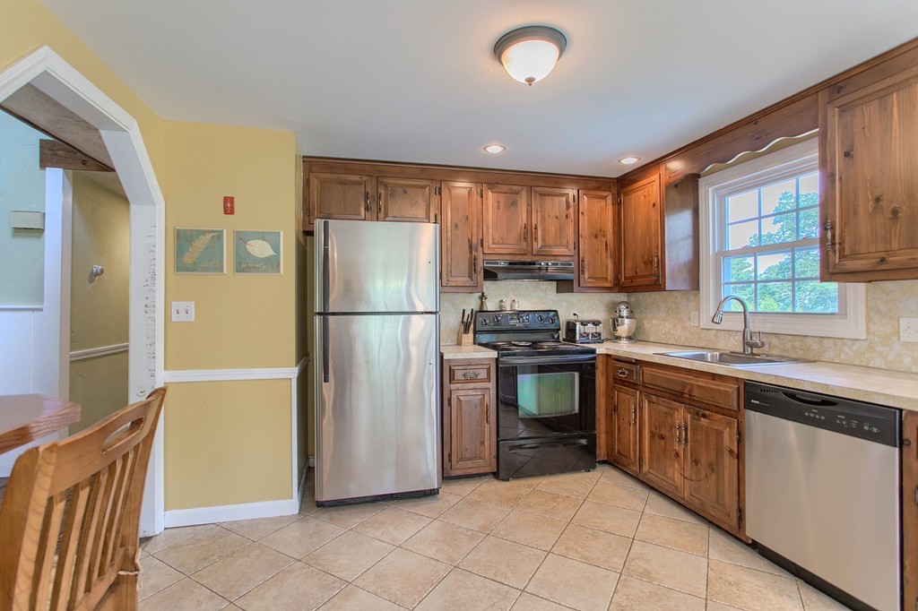 30 Pelczar Road Dracut, MA 01826 - Photo 10 of 19 Gallery Image 10