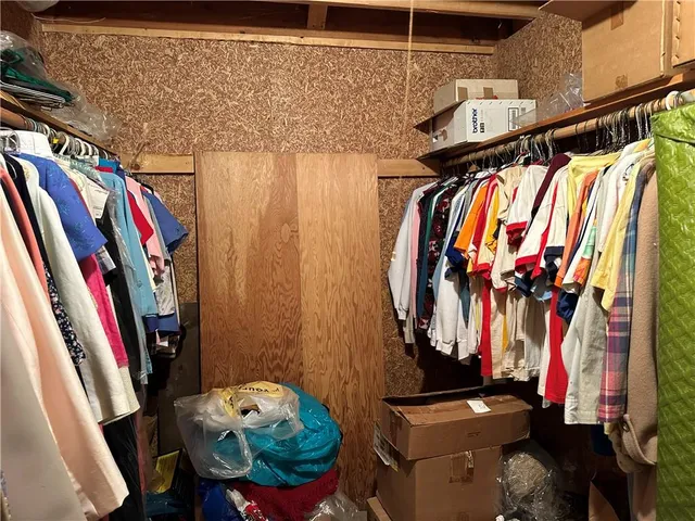 $325,000 | 99 Hawthorne Hill Drive, Warrensburg, MO 64093