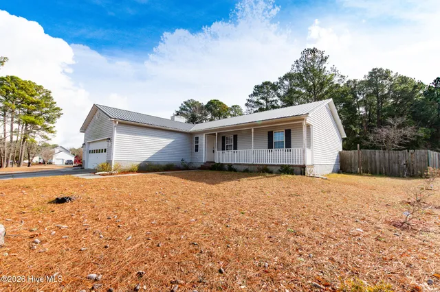 $1,700 | 625 Queens Creek Road, Hubert, NC 28539