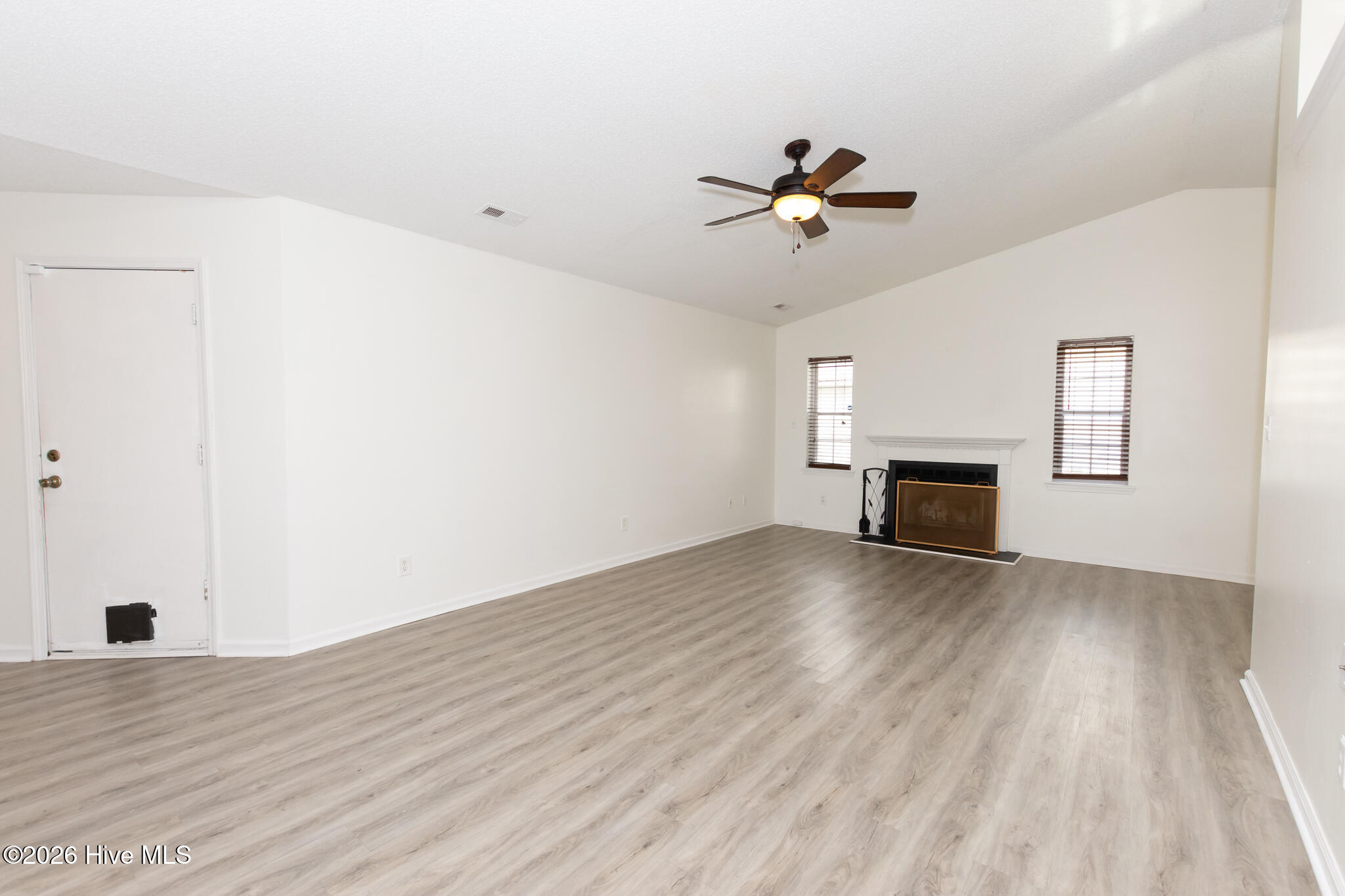 625 Queens Creek Road Hubert, NC 28539 - Photo 10 of 42 625 Queens Creek Rd-10