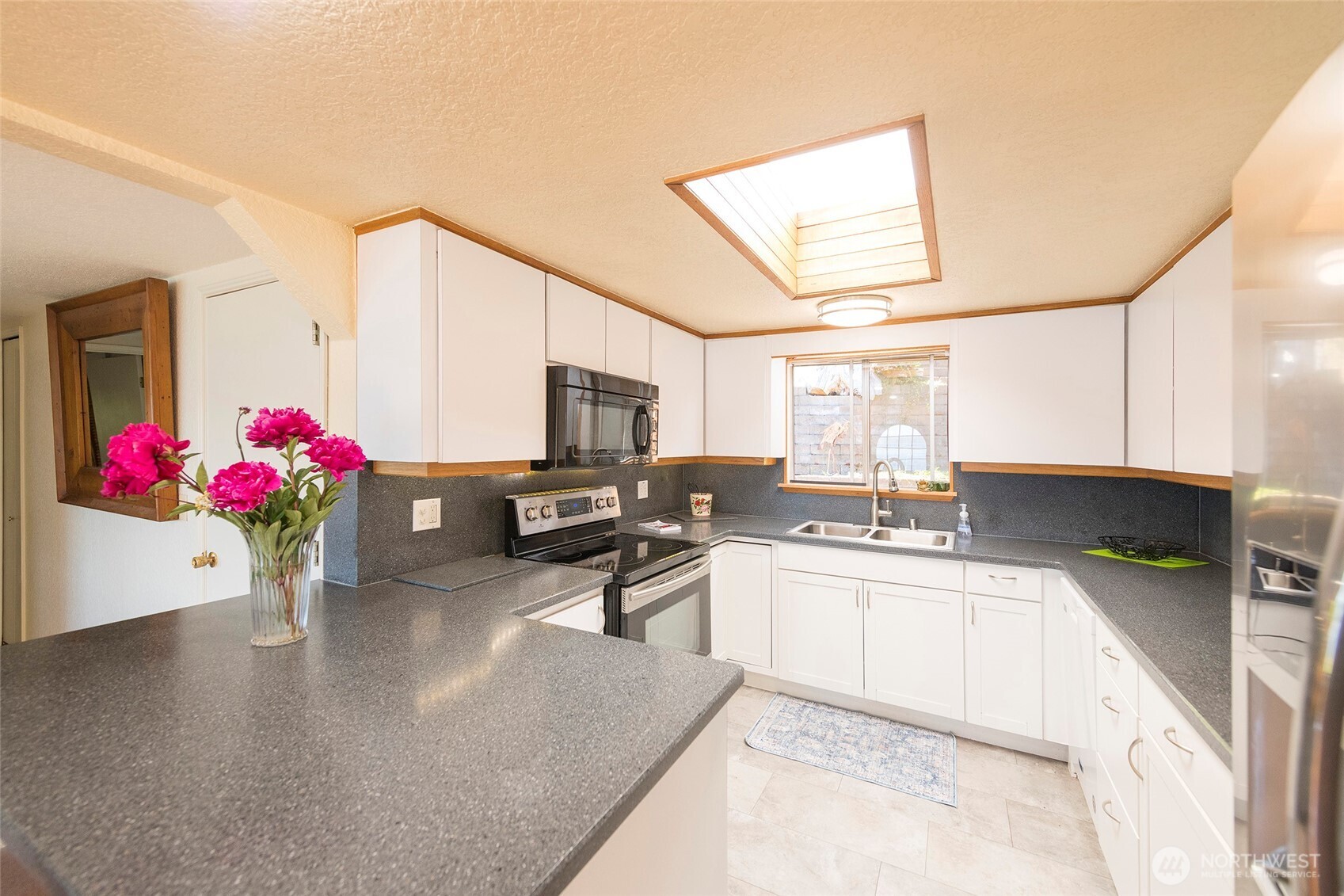 9952 Southeast Cornell Road Port Orchard, WA 98366 - Photo 11 of 32 Gallery Image 11