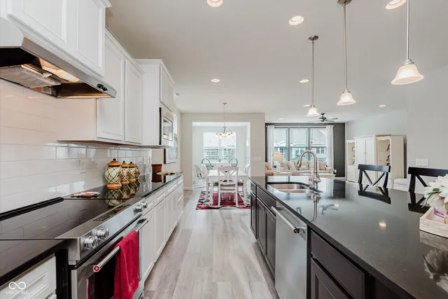 $365,000 | 4877 Dahlia Drive, Plainfield, IN 46168