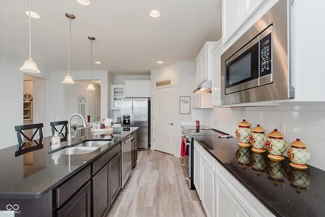 $365,000 | 4877 Dahlia Drive, Plainfield, IN 46168