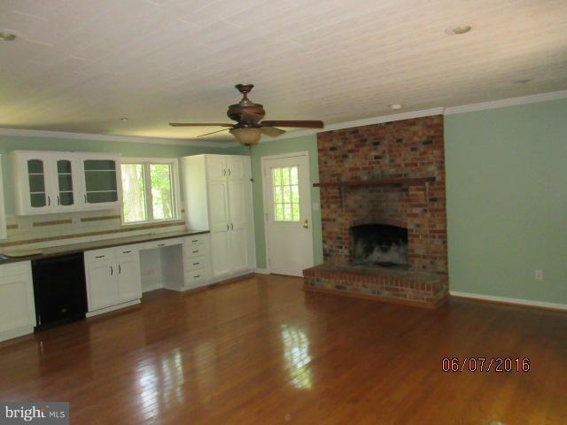 6437 South Clifton Road Frederick, MD 21703 - Photo 20 of 21 Kitchen