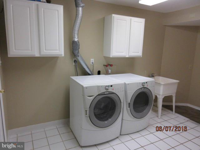 6437 South Clifton Road Frederick, MD 21703 - Photo 6 of 21 Laundry Room