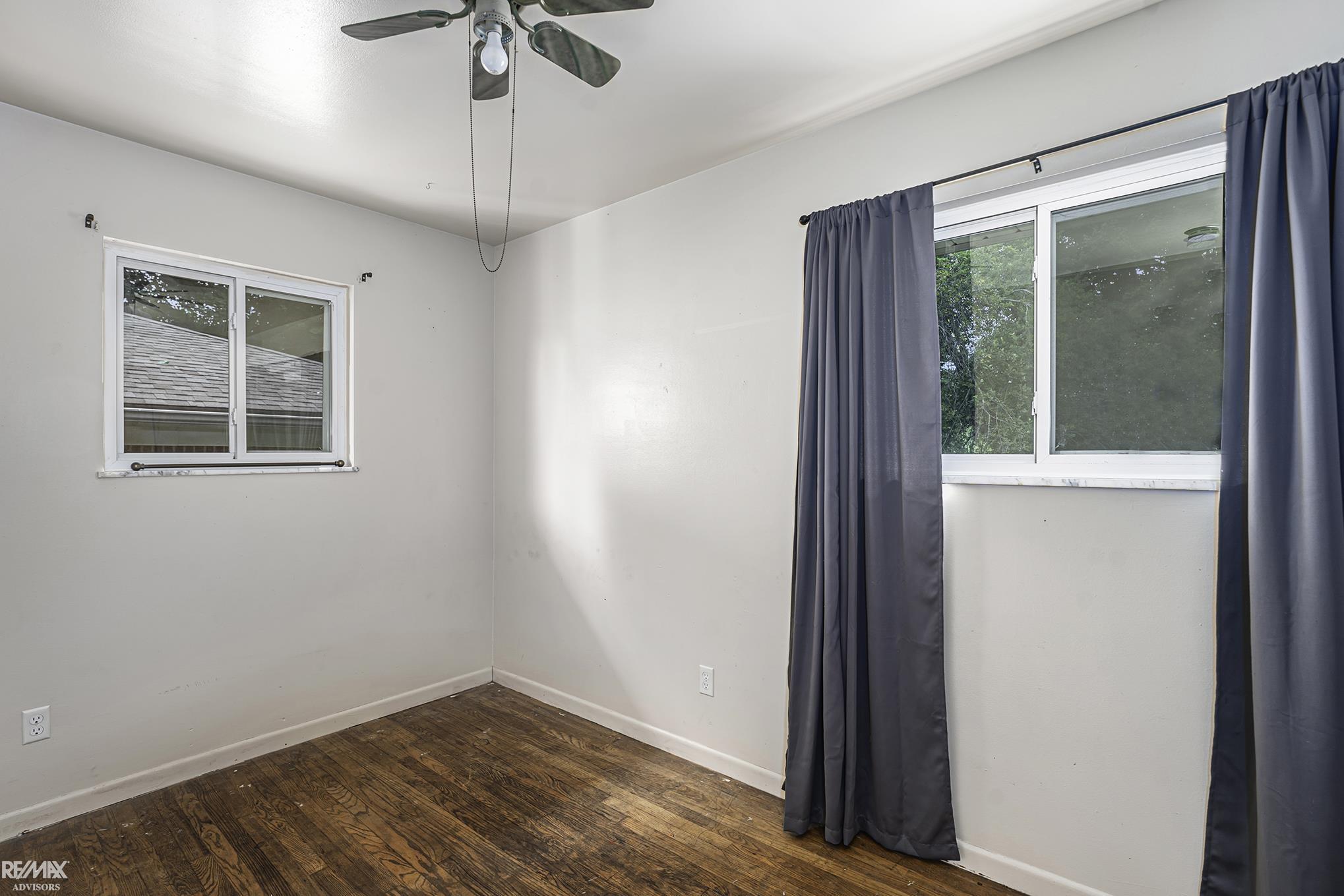 54439 Ridge Road New Baltimore, MI 48047 - Photo 17 of 21 50083817-17.JPG