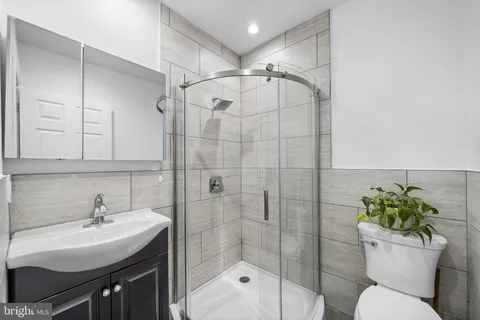 $2,200 | 2319 North College Avenue, Unit B, Philadelphia, PA 19121