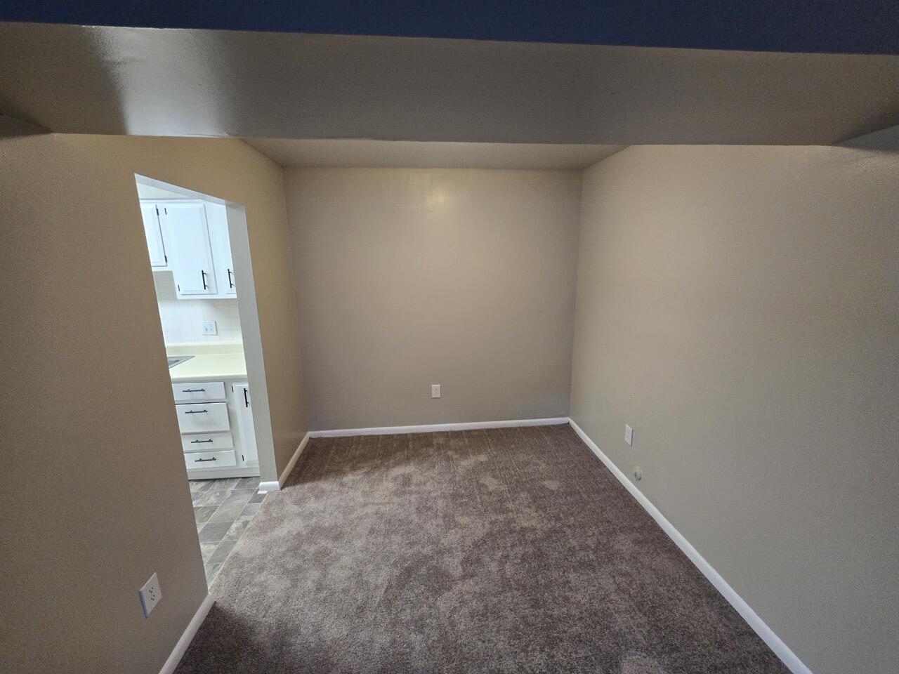 729 Townside Road Southwest, Unit 25 Roanoke, VA 24014 - Photo 5 of 11 20241202_155351 Large