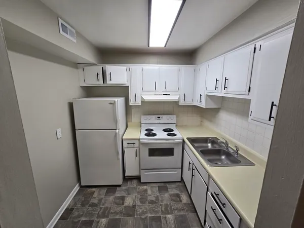 $950 | 729 Townside Road Southwest, Unit 25, Roanoke, VA 24014