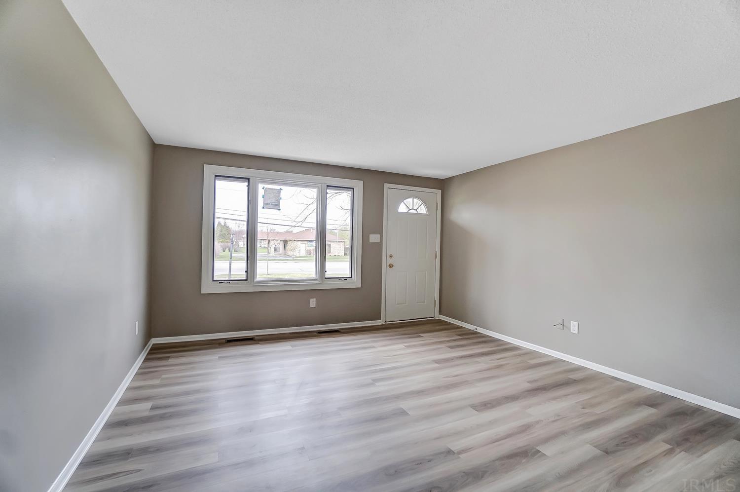 3414 Hobson Road Fort Wayne, IN 46805 - Photo 3 of 24 Gallery Image 3
