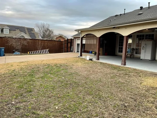 $2,500 | 3909 Catalina Street, Rowlett, TX 75088