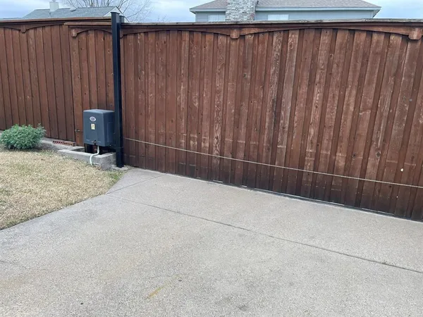 $2,500 | 3909 Catalina Street, Rowlett, TX 75088