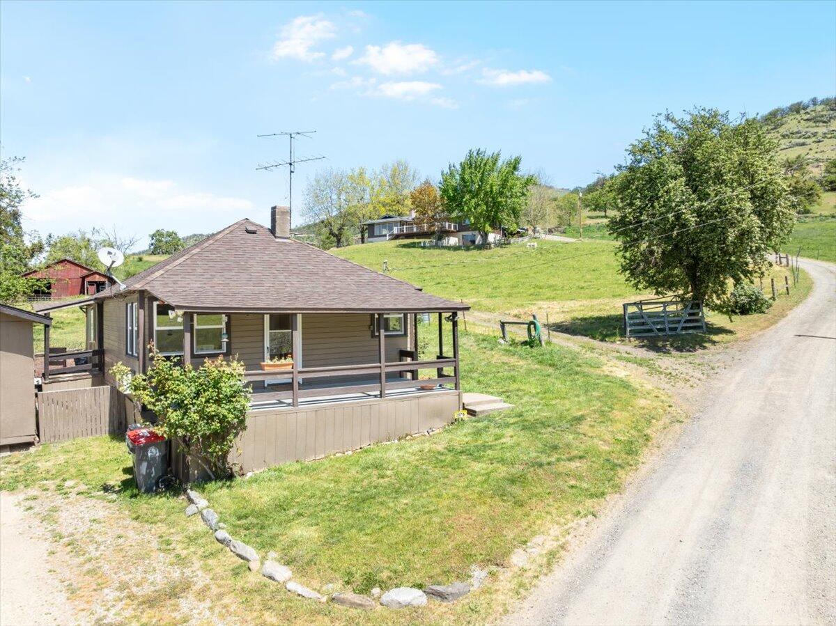 3555 Payne Road Medford, OR 97504 - Photo 25 of 46 46-DJI_0369
