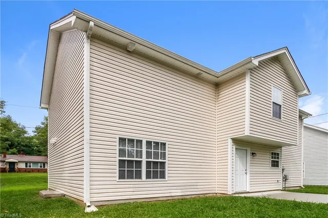 $2,040 | 3921 Springbrook Drive, Greensboro, NC 27407