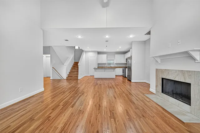 $2,300 | 11510 Main Ash Drive, Houston, TX 77025