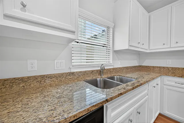 $2,300 | 11510 Main Ash Drive, Houston, TX 77025