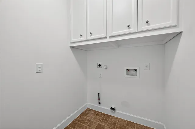 $2,300 | 11510 Main Ash Drive, Houston, TX 77025