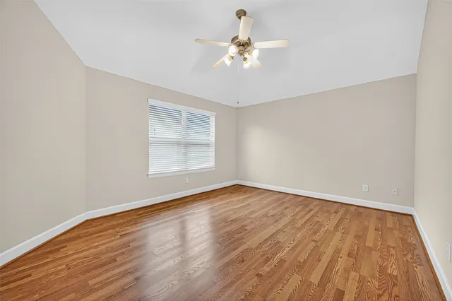 $2,300 | 11510 Main Ash Drive, Houston, TX 77025