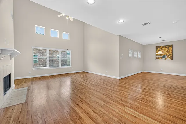 $2,300 | 11510 Main Ash Drive, Houston, TX 77025