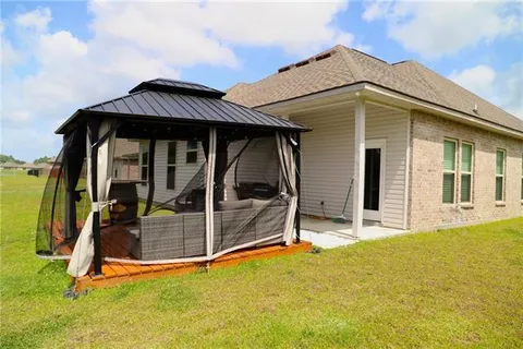 $269,000 | 23169 Harlington Drive, Denham Springs, LA 70726