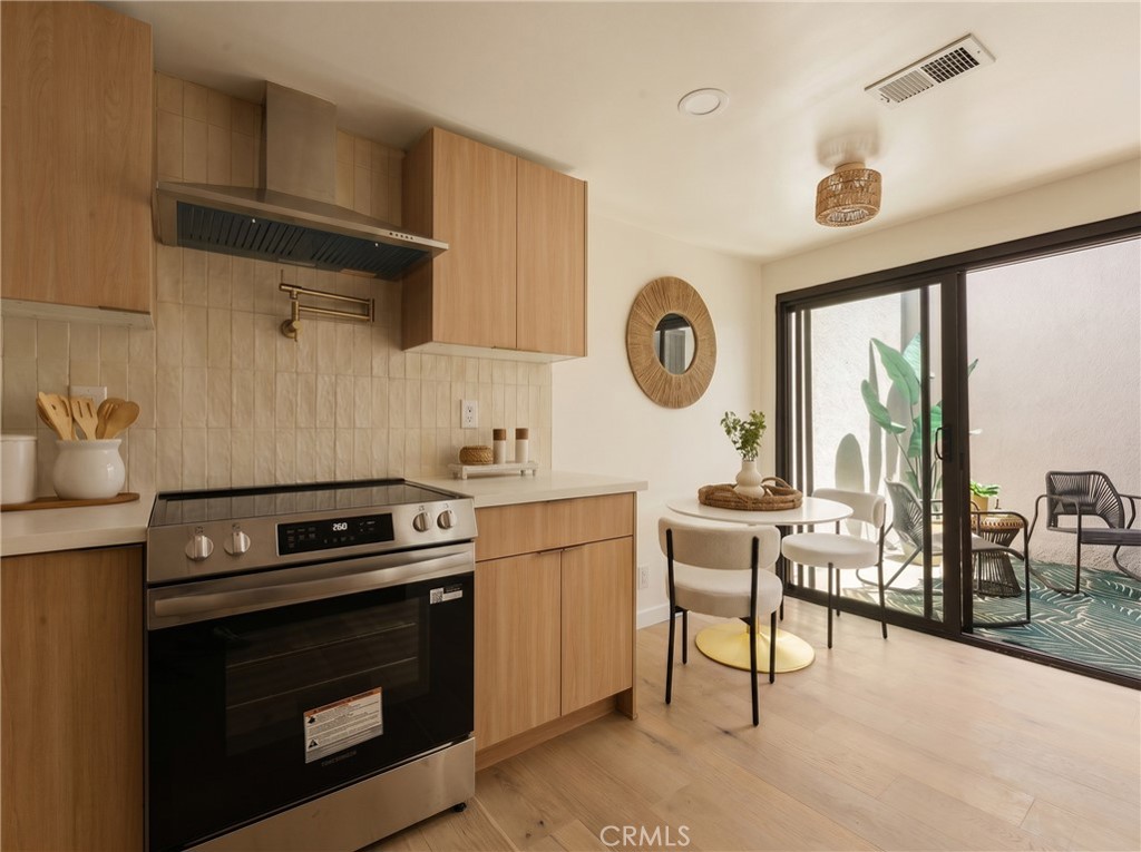 8125 Redlands Street, Unit 109 Playa del Rey, CA 90293 - Photo 17 of 42