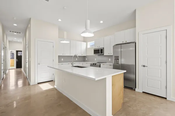 $3,500 | 4801 Sara Drive, Unit B, Austin, TX 78721