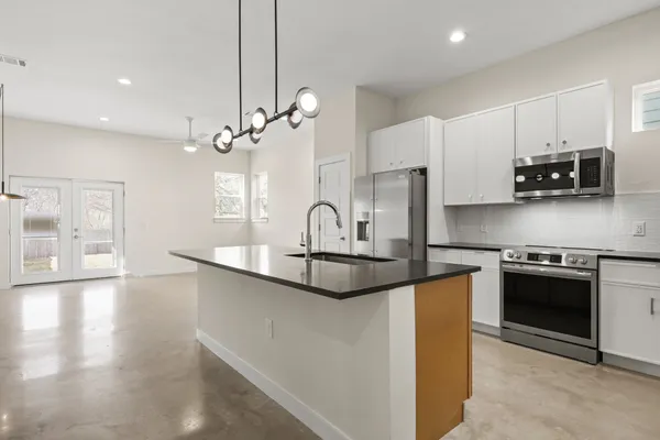 $3,500 | 4801 Sara Drive, Unit B, Austin, TX 78721