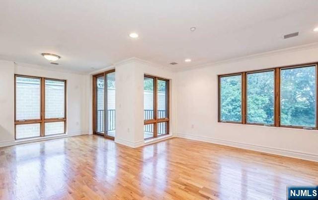 17 Meadow Road, Unit 302 Rutherford, NJ 07070 - Photo 5 of 21