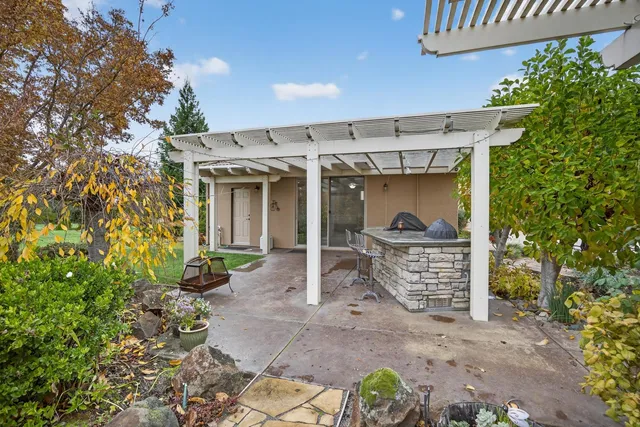 $1,225,000 | 9340 Cross Rail Drive, Wilton, CA 95693