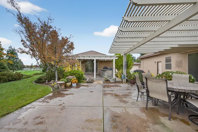 $1,225,000 | 9340 Cross Rail Drive, Wilton, CA 95693