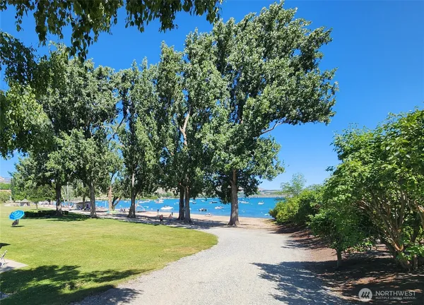 $2,100 | 1 Beach 537-q Manson Wa 98831, Manson, WA 98831