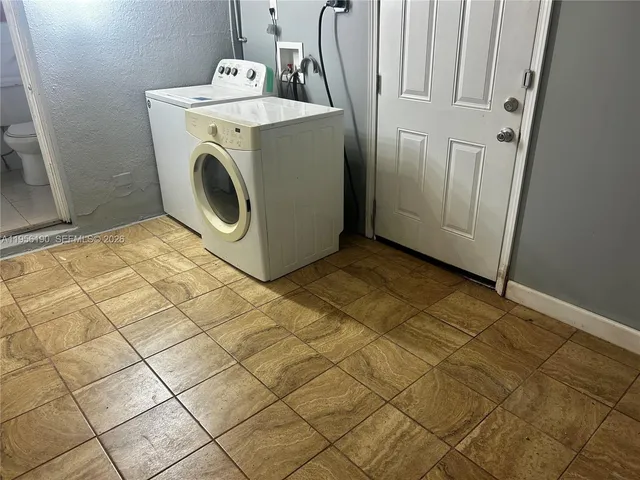 $3,850 | 3720 Southwest 32 Avenue, West Park, FL 33023