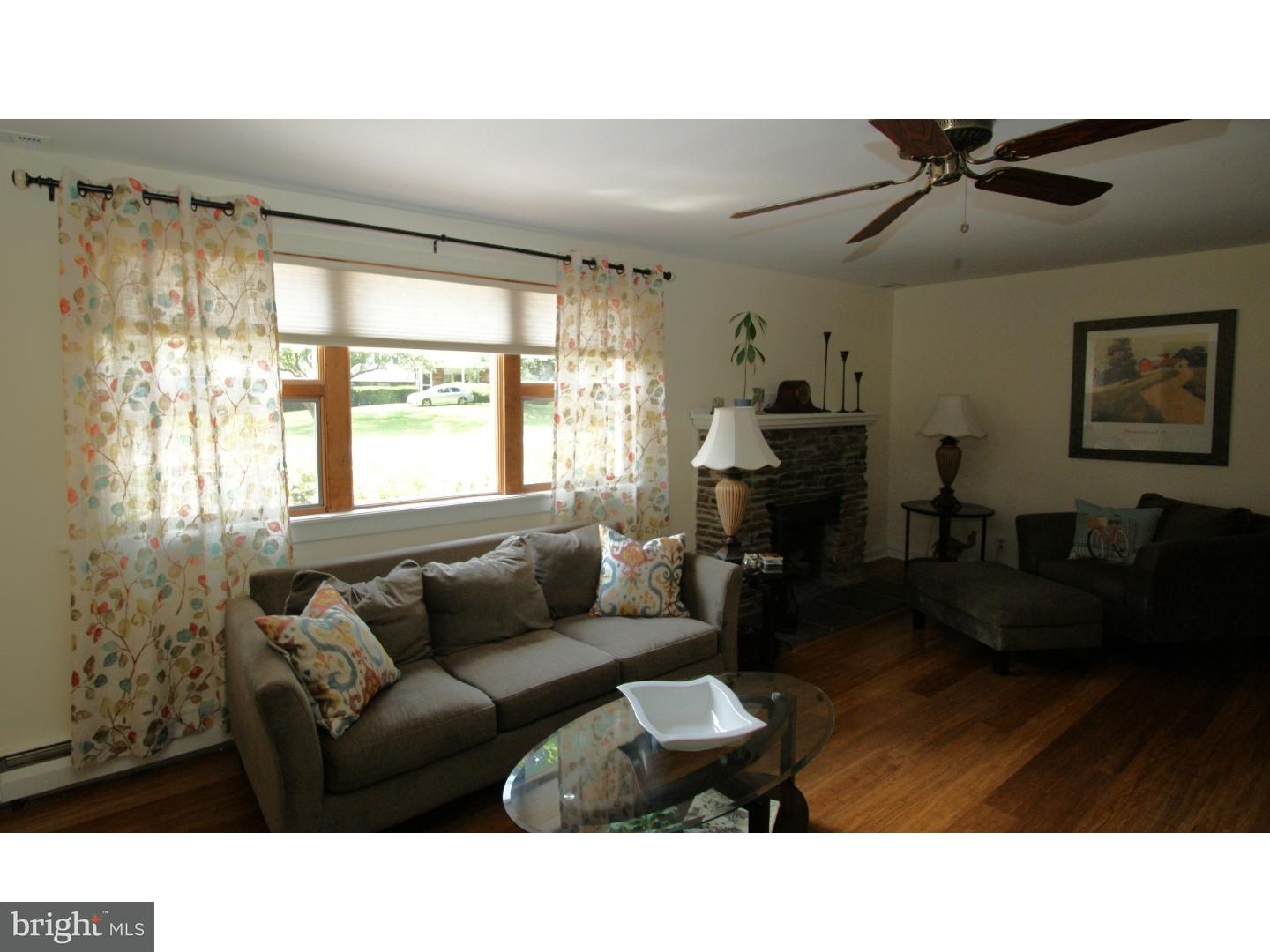1613 Dillon Road Ambler, PA 19002 - Photo 4 of 25 Living Room