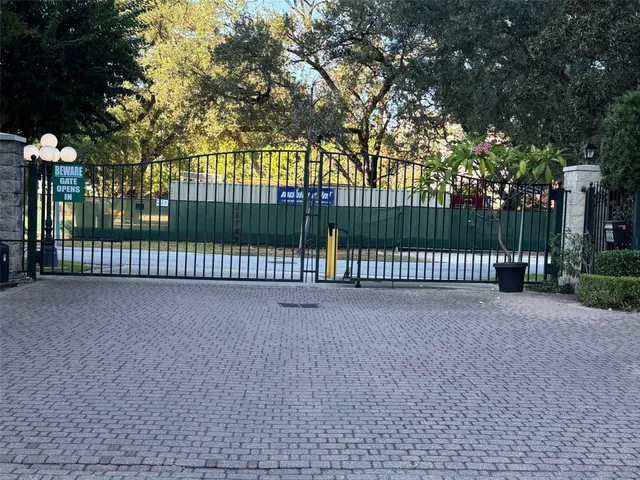 $1,249,000 | 1221 Wynden Court, Houston, TX 77056