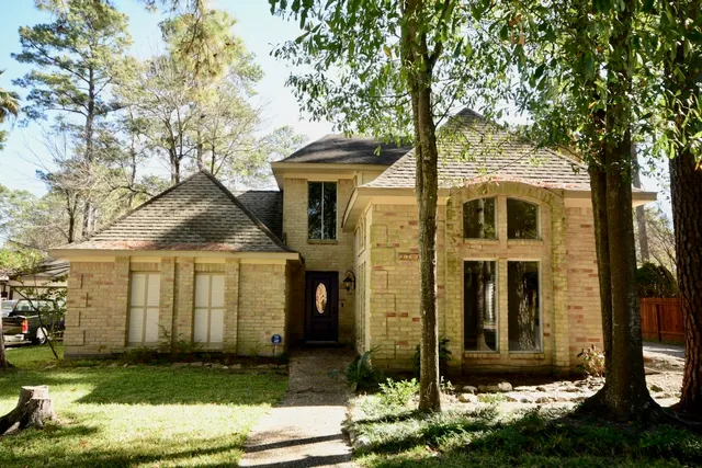 $369,000 | 2706 Woodland Grove Drive, Houston, TX 77339