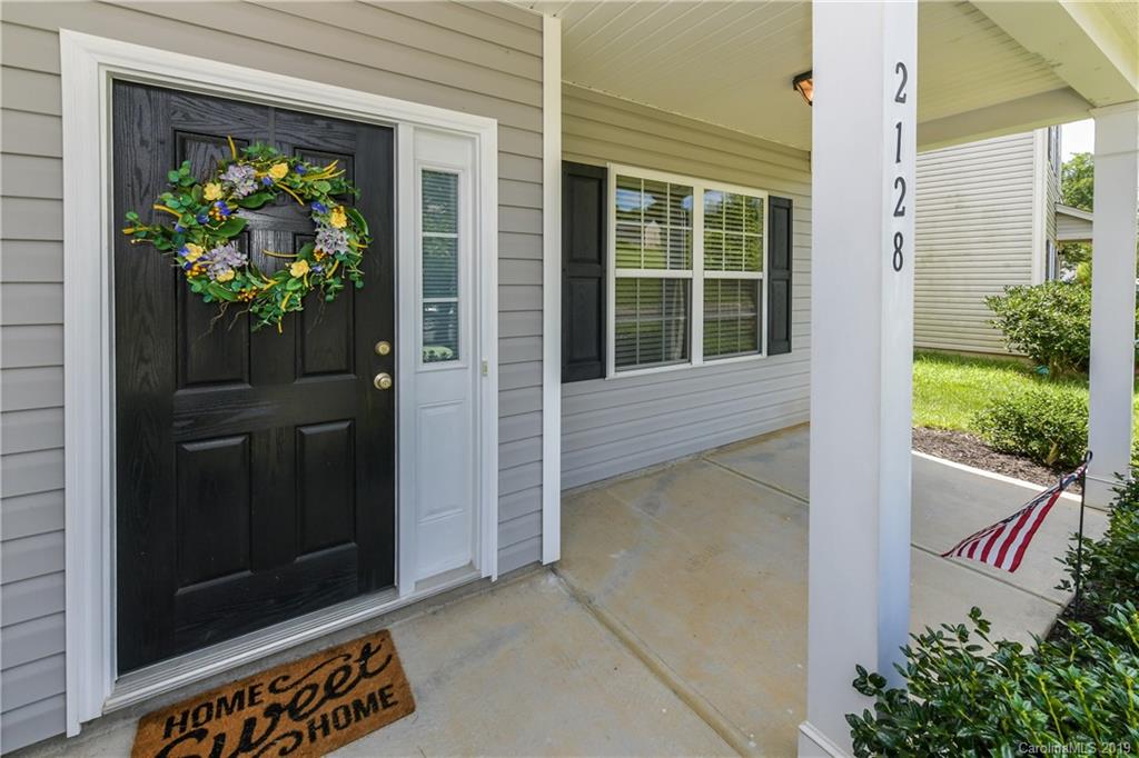 2128 Turtle Point Road Charlotte, NC 28262 - Photo 2 of 25